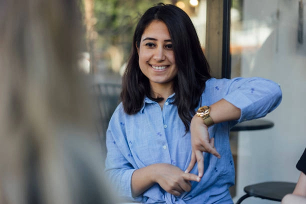 Tradutor e intérprete de Libras